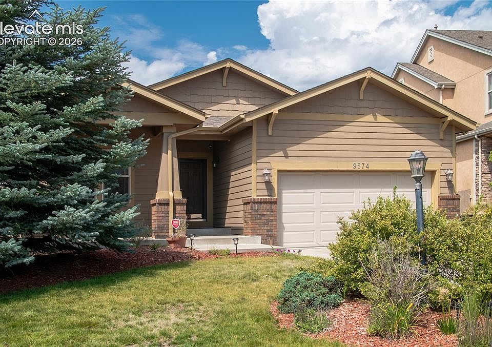 1st image of 9574 Roxborough Park Ct