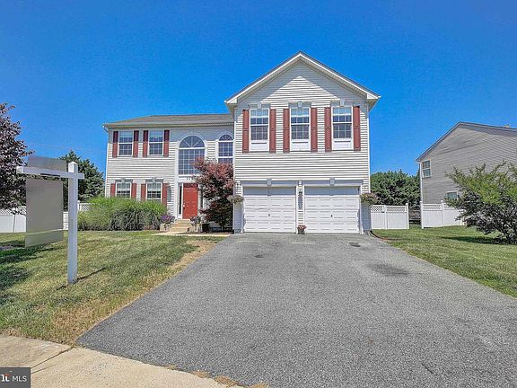 2nd image of 109 N Field Way