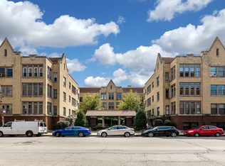 631 W Addison St APT 2, Chicago, IL 60613