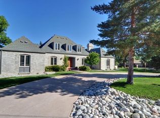 683 Front Range Rd, Littleton, CO 80120