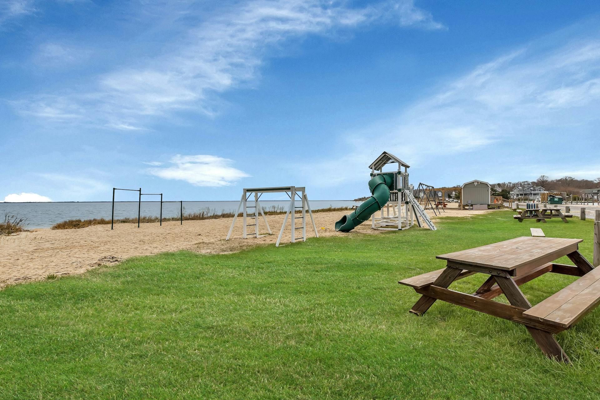 137 Hewitt Blvd, Center Moriches, NY 11934 Out East