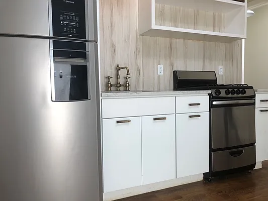 Rented by Premier Metro Realty Corp | media 33