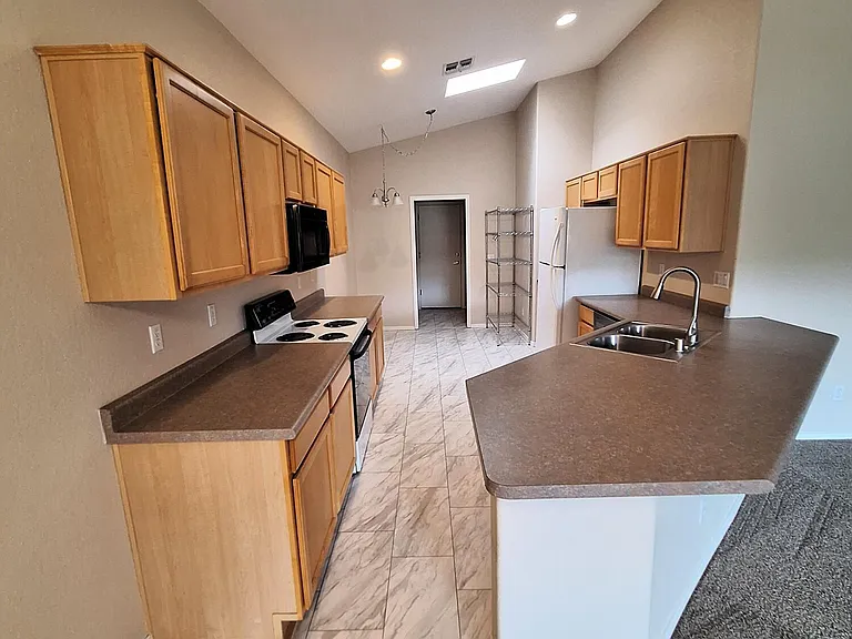 3307 E Fremont Rd — Photo 12