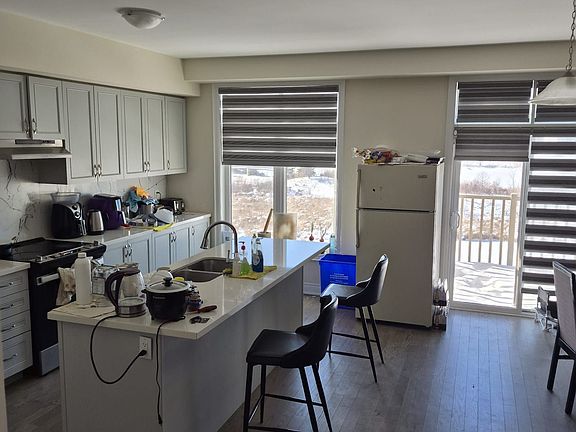 4th image of 32 Andress Way