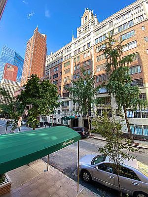 3rd image of 330 E 43rd St APT 805
