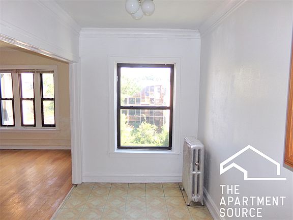 5th image of 6810 N Lakewood Ave APT 3C