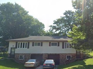 415 Valley St, Mount Horeb, WI 53572