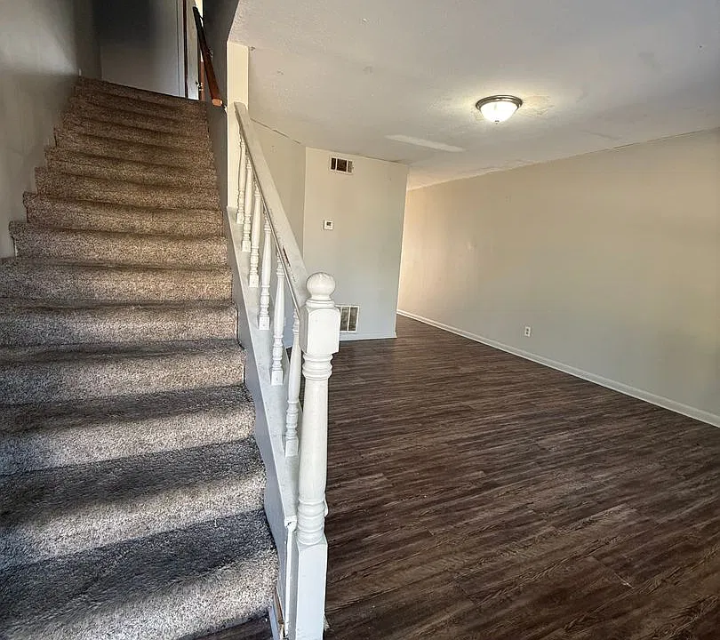 Feemster Lake Apartments
