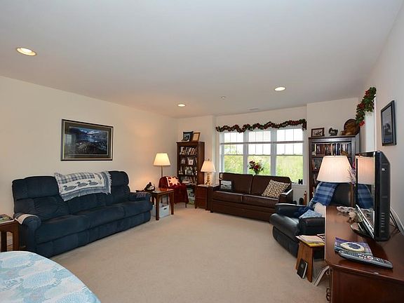3rd image of 2212 Briarwood Vlg