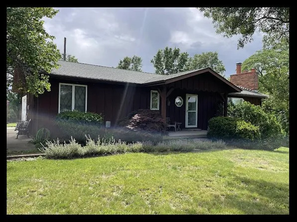 32826 Lake St, Macon, MO 63552