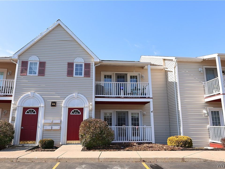 1st image of 20 Brookfield Ln Unit 3