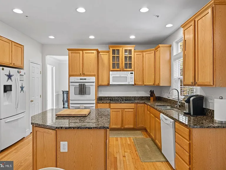 8008 Dorado Ter — Photo 20