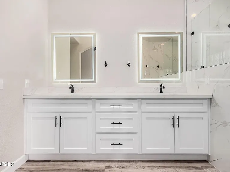 9310 E Crystal Dr — Photo 13