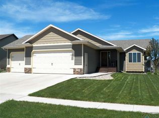 2716 E Sunflower St, Brandon, SD 57005