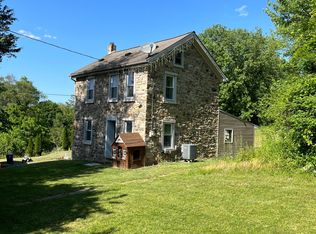 625 Tower Rd, Mertztown, PA 19539