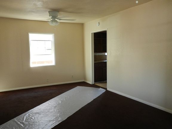 3rd image of 557 Simmons Avenue