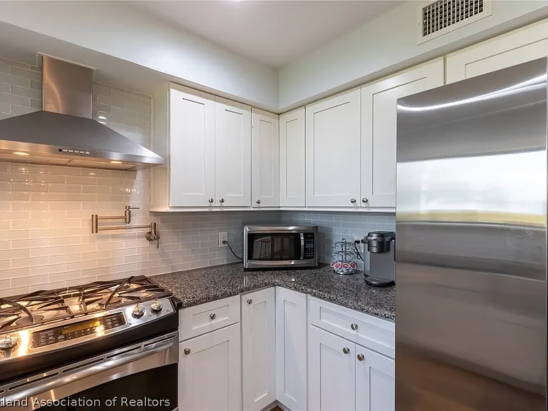 102 Squirrel Point — Photo 19