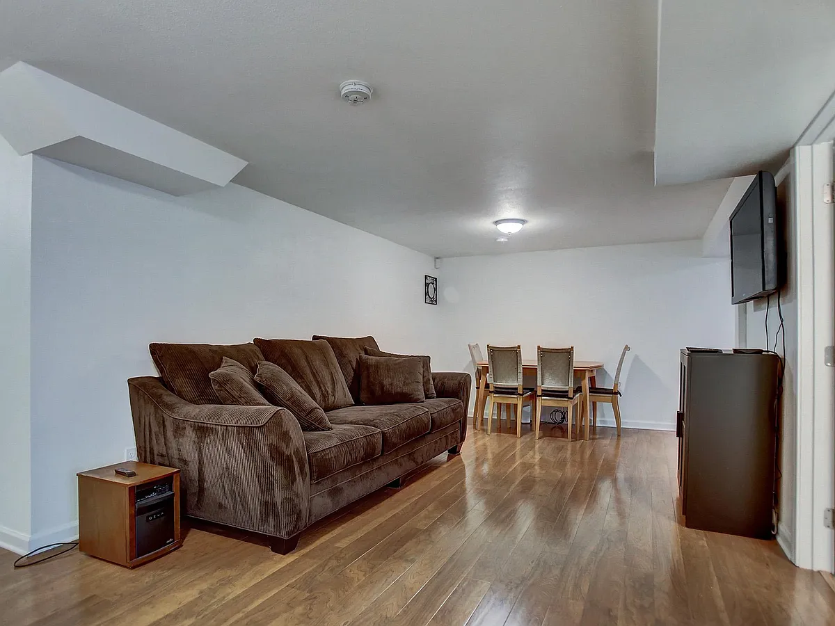 Building Photo - 7320 SW 26th Ave #C