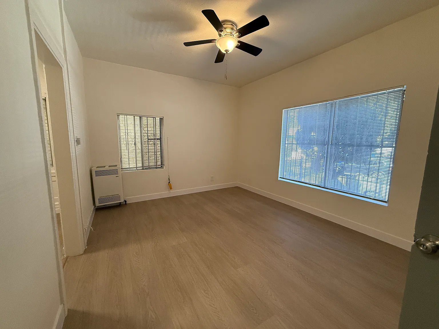 Studio, 500 sqft, $1,350 — Photo 2