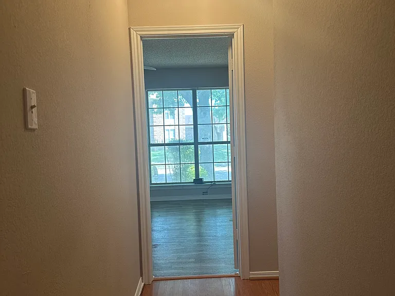 1441 Warwick Dr — Photo 20