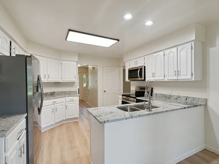2410 Wealdstone Rd — Photo 18