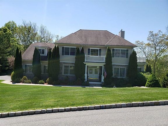 2nd image of 16 Brookview Dr