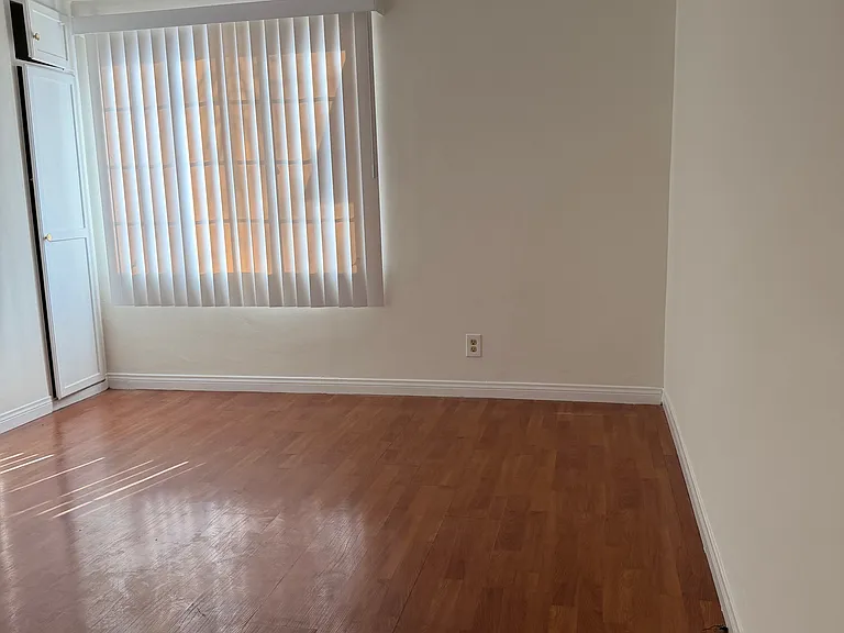 121 E Garfield Ave #121 — Photo 5