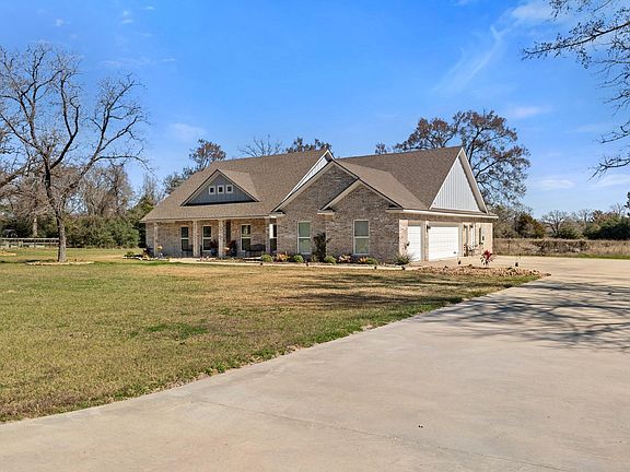 2nd image of 9066 King Oaks Dr