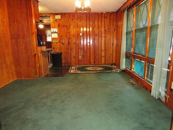 4th image of 1313 Cambridge Ave E