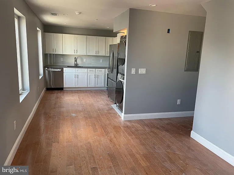 2615 Latona St #C — Photo 6