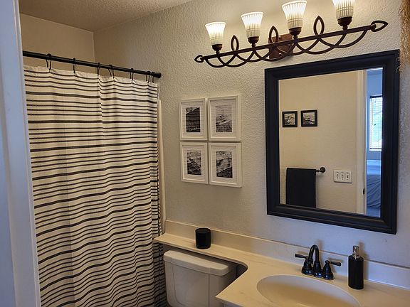 5th image of 5075 La Jolla Blvd Unit 10