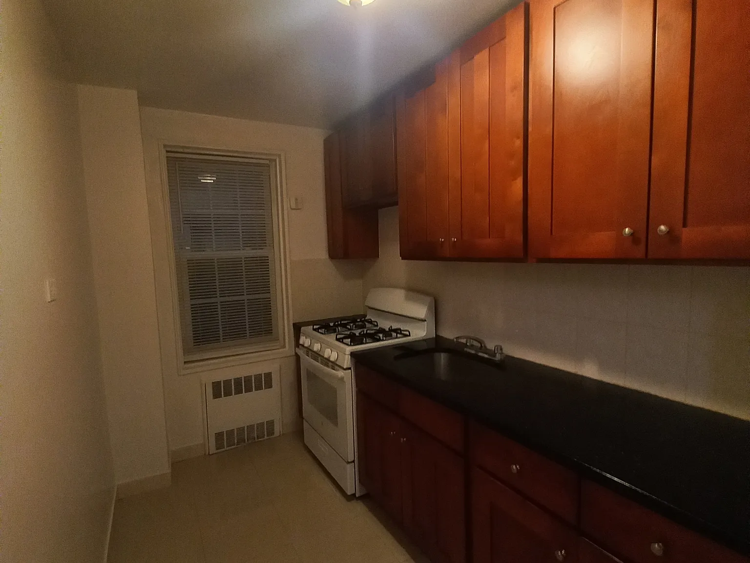 2 bed, 900 sqft, $2,500 — Photo 3
