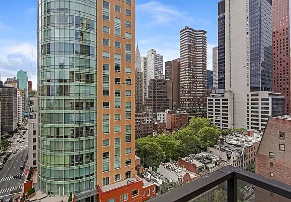 4th image of 255 E 49th St APT 18D