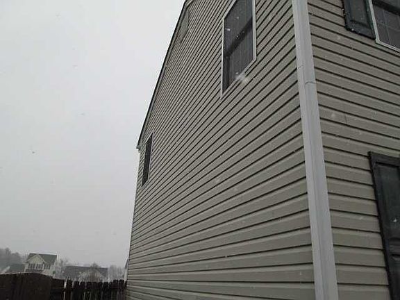 3rd image of 6203 Beaufont Hills Ct