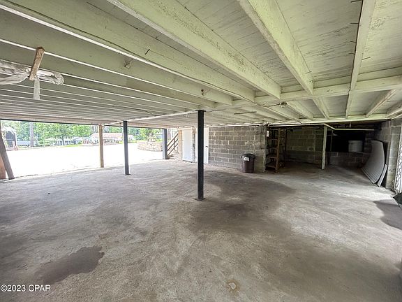 4th image of 865 Pine Ave