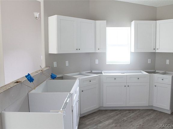3rd image of 7780 N Ring Dr