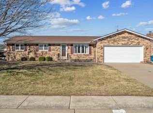 346 W Park View Dr, Walcott, IA 52773