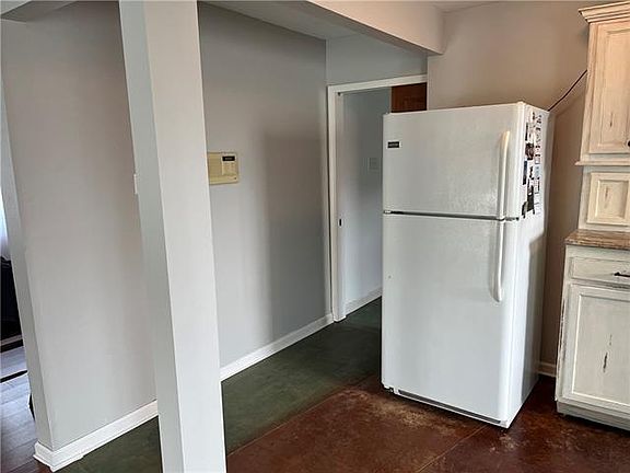 5th image of 6760 Bellaire Dr