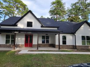 1621 Pineview Dr, Fayetteville, NC 28314