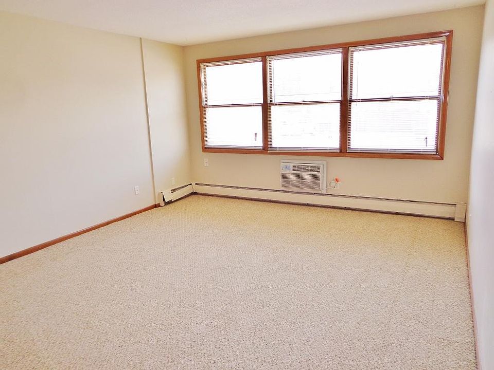2nd image of 3532 Dupont Ave S