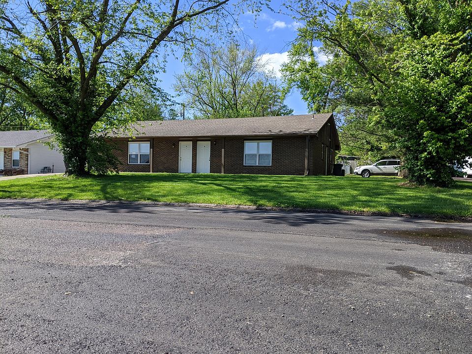 1st image of 733 Demaret Dr #B