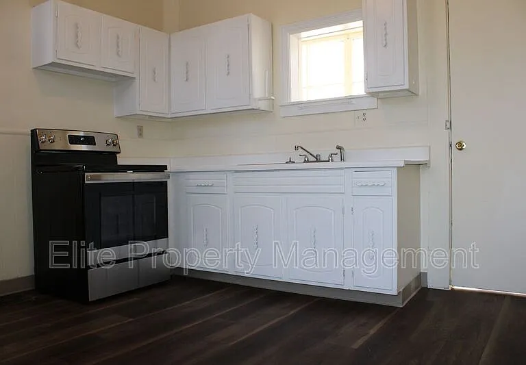 326 W Routt Ave — Photo 10