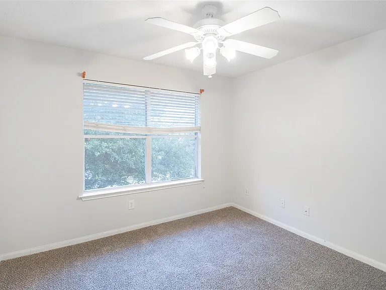 6126 Menor Crest Dr — Photo 20