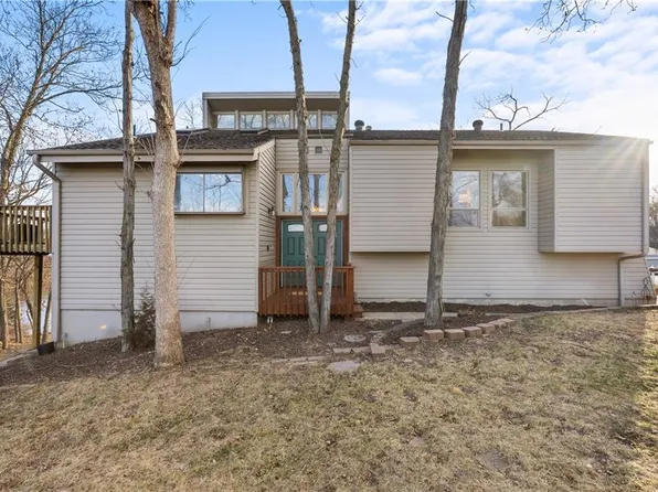 7112 N Belleview Ave, Kansas City, MO 64118