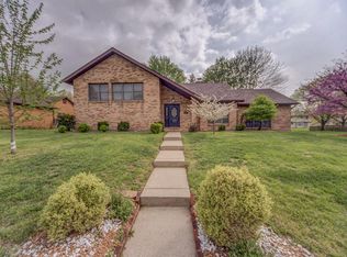 200 Brian Dr, Swansea, IL 62226
