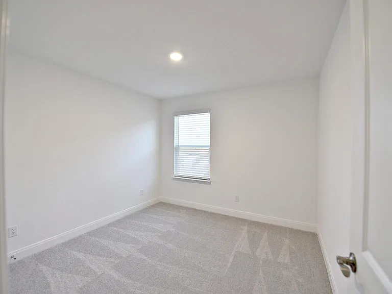 517 Scooter St — Photo 18