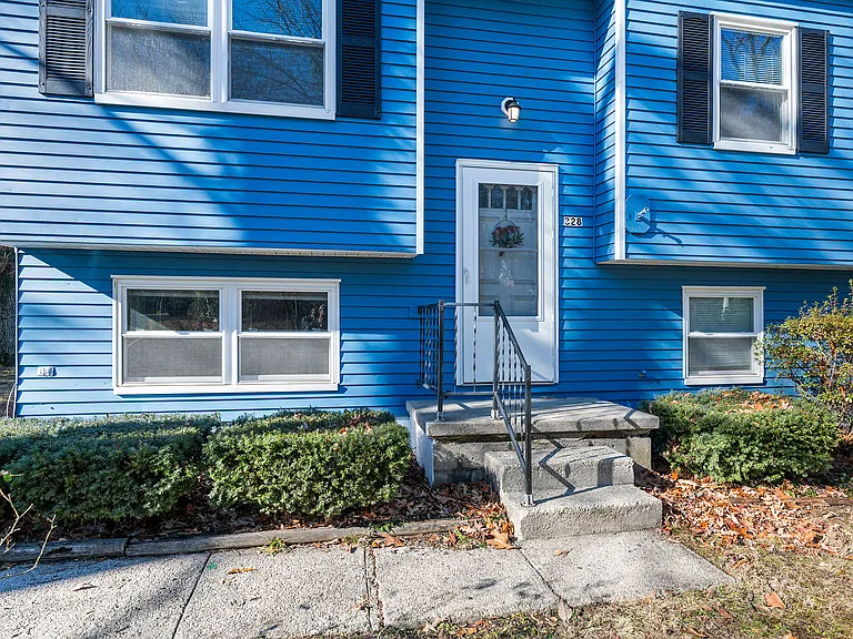 328 Benfield Rd — Photo 4