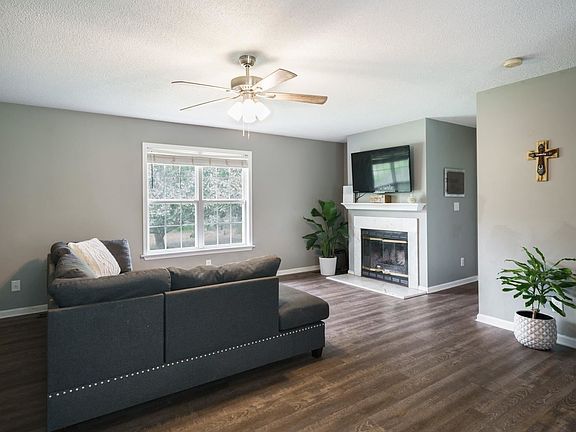 5th image of 234 Kondros Cir