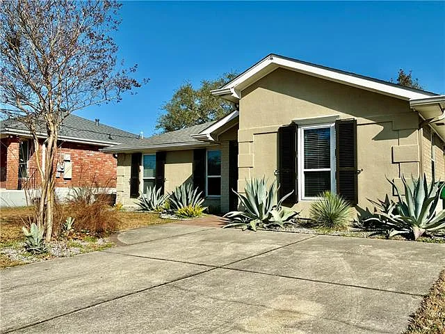 4829 Alphonse Dr — Photo 2