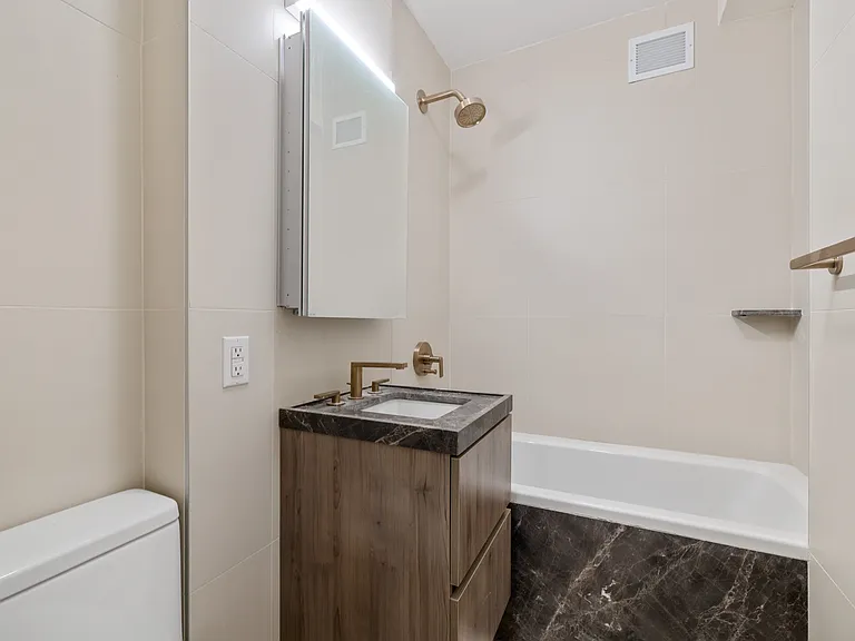340 E 52nd St #6H — Photo 6